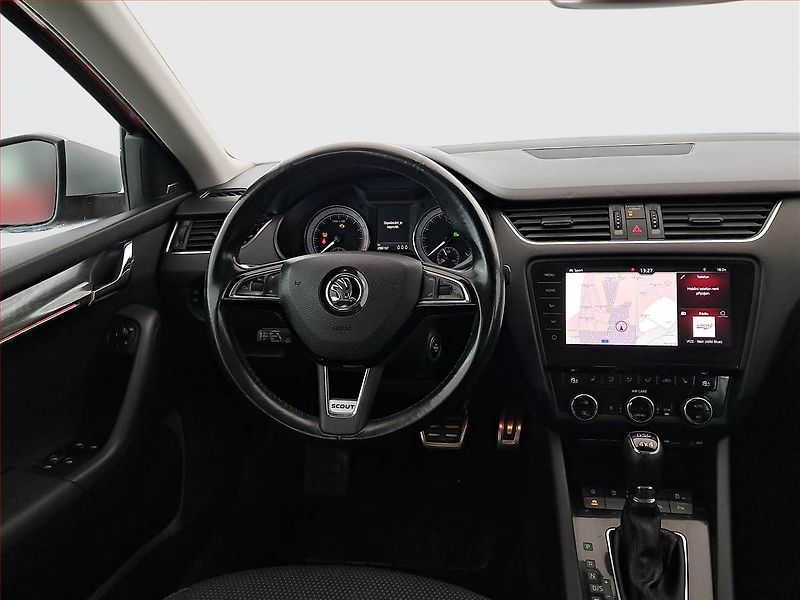 Škoda Octavia (2017) 2.0 TDI, Automat, Navi - fotka 7 z 18