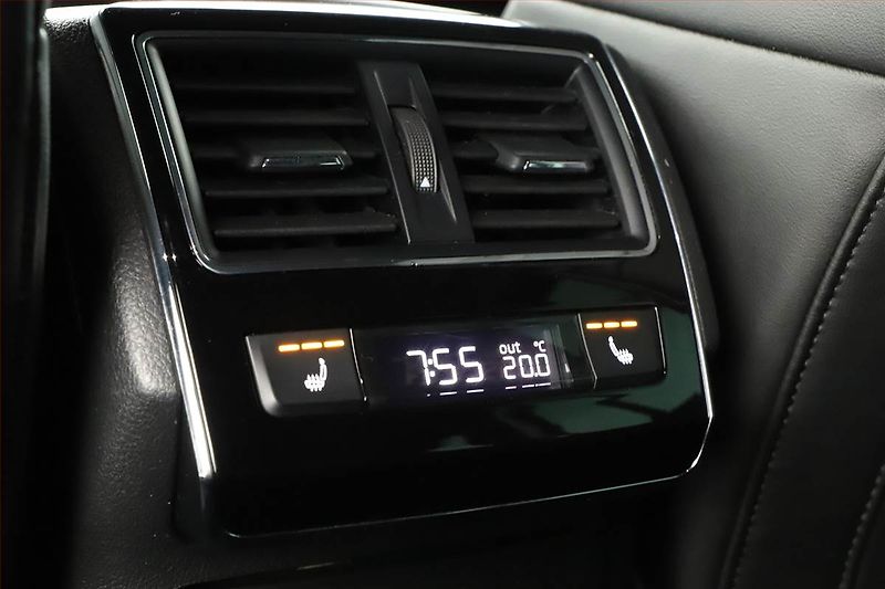 Škoda Superb (2022) Laurin&Klement 2.0 TDI - fotka 16 z 25
