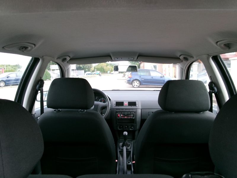 Škoda Fabia (2006) 1,4 16V KLIMA TAŽNÉ ALU - fotka 12 z 24