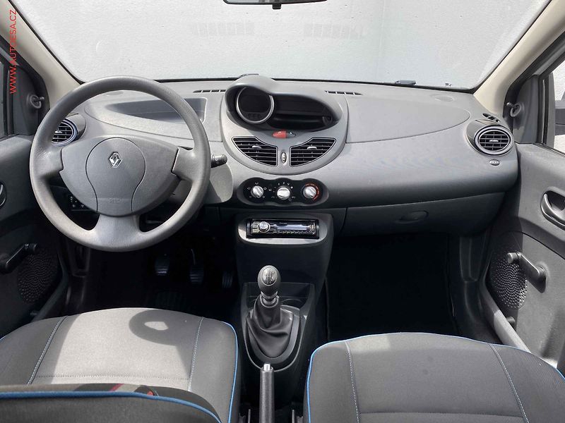 Renault Twingo (2014) 1.2i - fotka 8 z 11