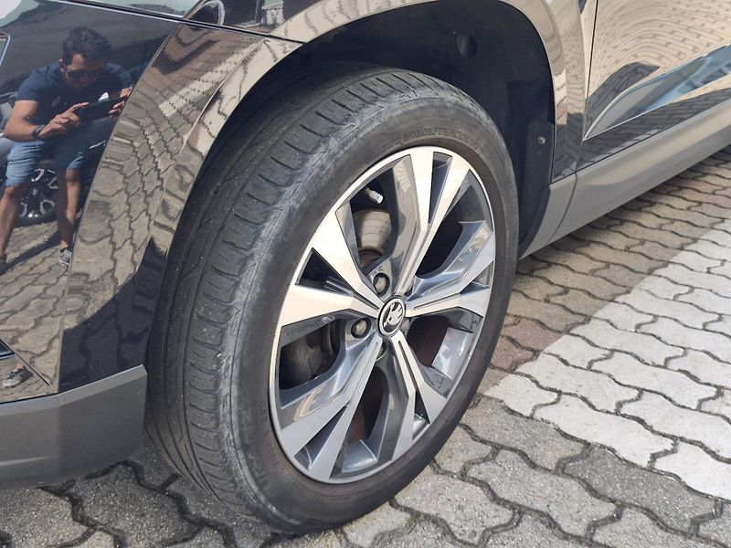 Škoda Karoq 2018 ČR 1.6 TDI DSG STYLE  - fotka 32 z 34