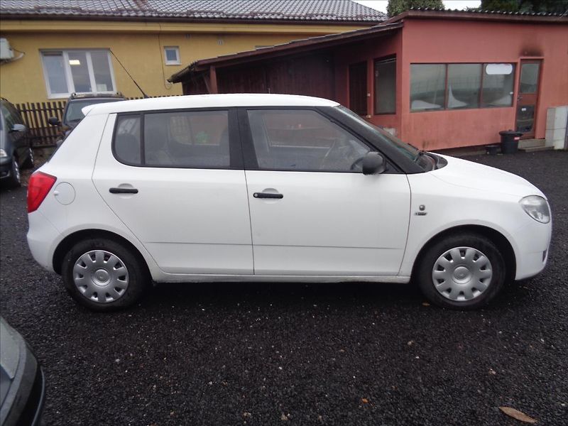 Škoda Fabia 1,2 - fotka 4 z 13