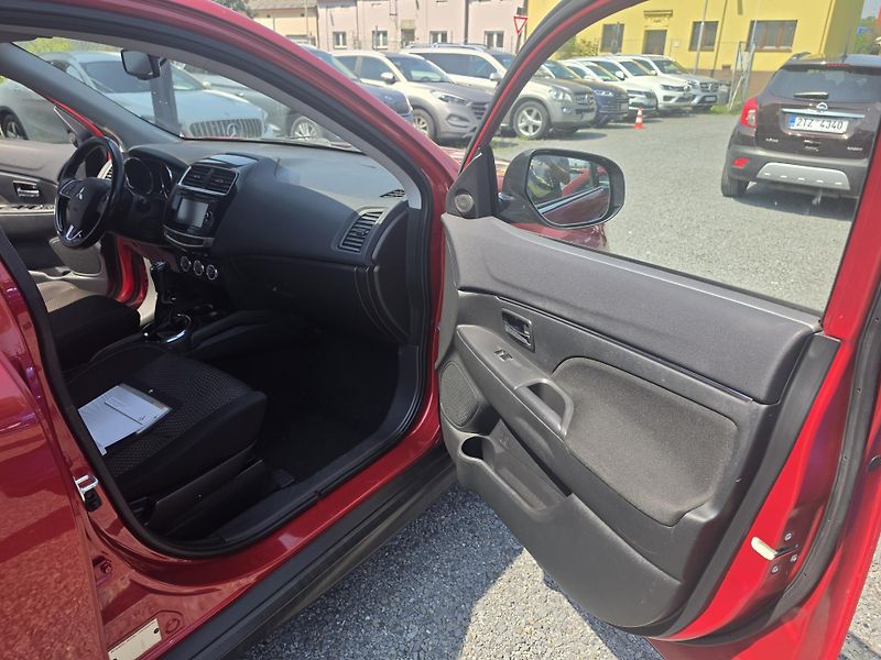 Mitsubishi ASX 1.6 i Kamera Kei - fotka 13 z 17