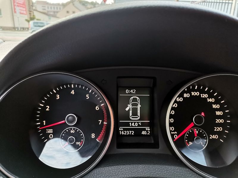 Volkswagen Golf (2011) 1.4TSi 90kw Temp AC PDC Tažné - fotka 12 z 27