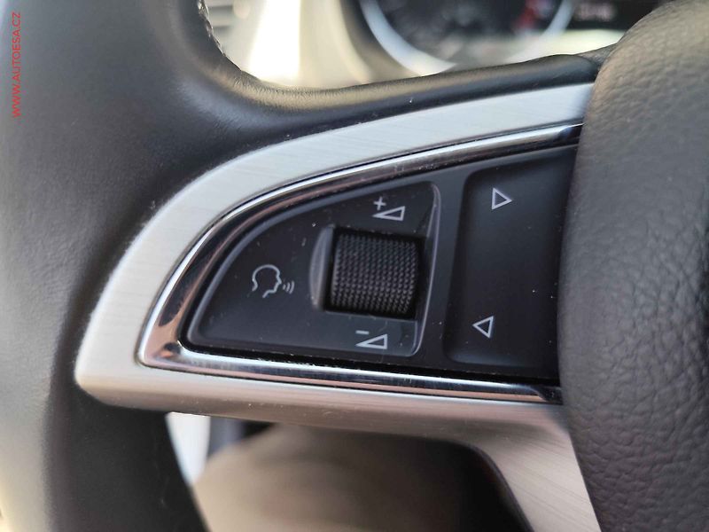 Škoda Rapid (2016) 1.4 TDi, ČR, AC, STK6/28 - fotka 16 z 19