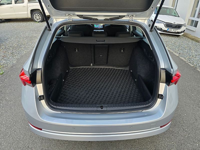 Škoda Octavia 2.0TDi 110kW DSG STYLE + NAVI - fotka 23 z 23