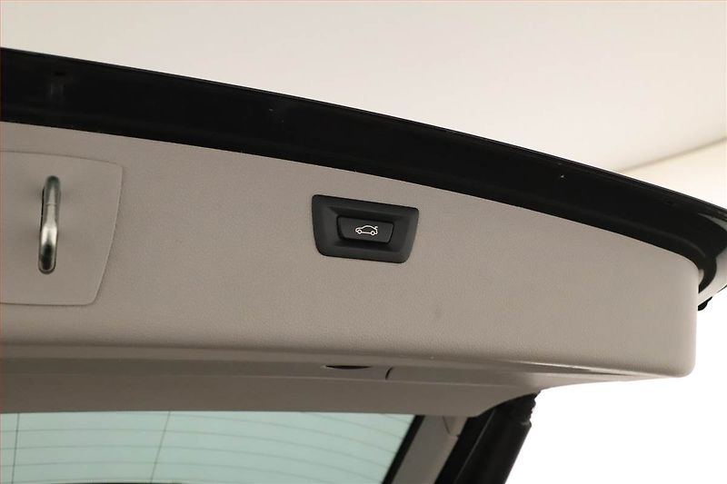 BMW Řada 3 (2014) 320 d xDrive, 4X4, Navi - fotka 17 z 20