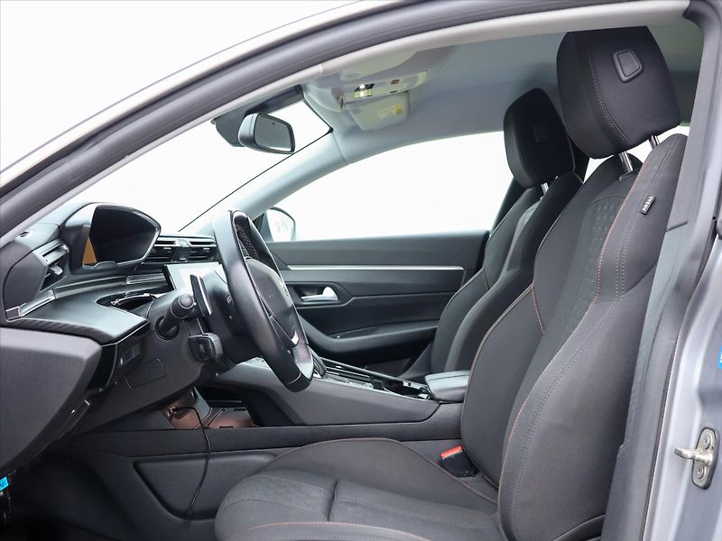 Peugeot 508 1,6 PureTech 133KW GTLINE - fotka 11 z 39