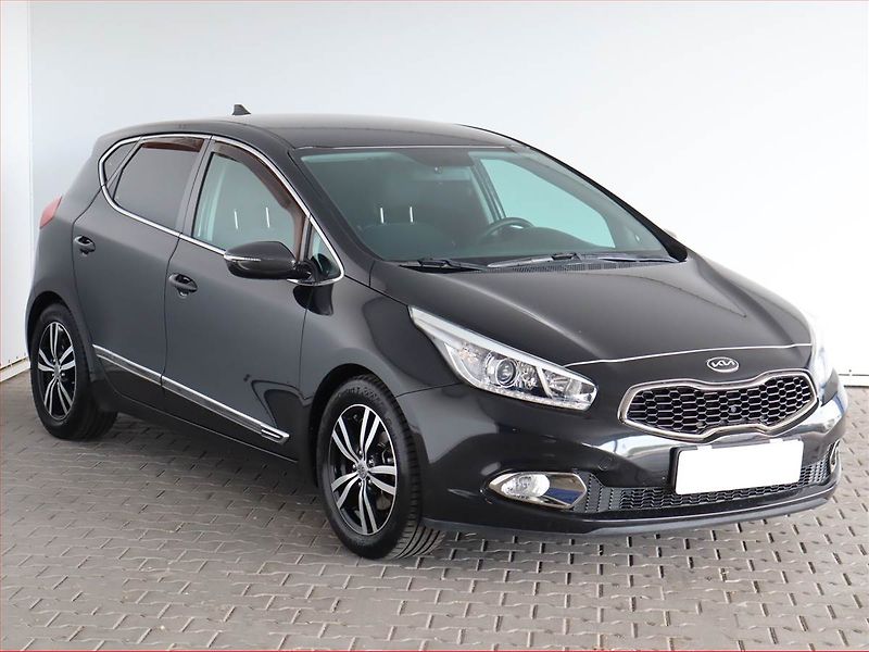 Kia Ceed (2012) Gold 1.6 GDI, Serv.kniha, Navi - fotografie inzerátu