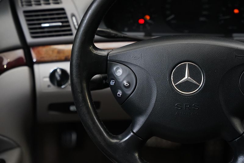 Mercedes-Benz Třídy E - fotka 15 z 24