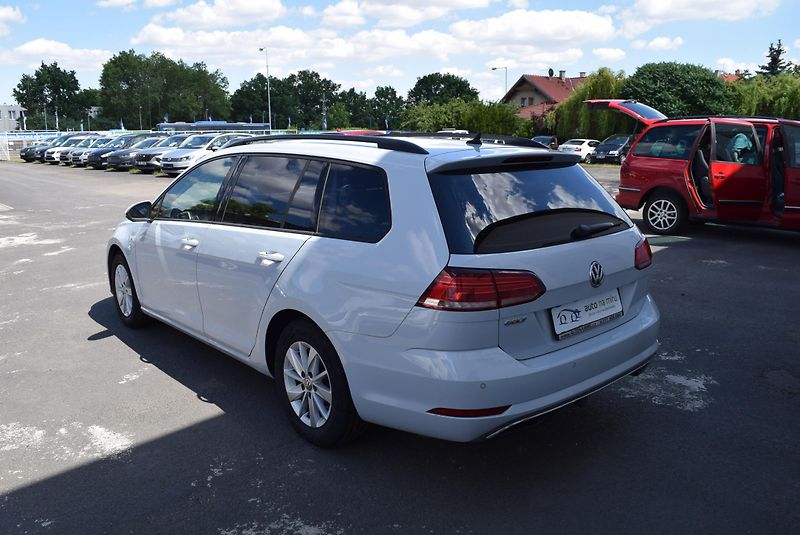 Volkswagen Golf Variant (2018) 1.4TSI 92kw CLBMT TAŽ NAVI APP - fotka 10 z 44