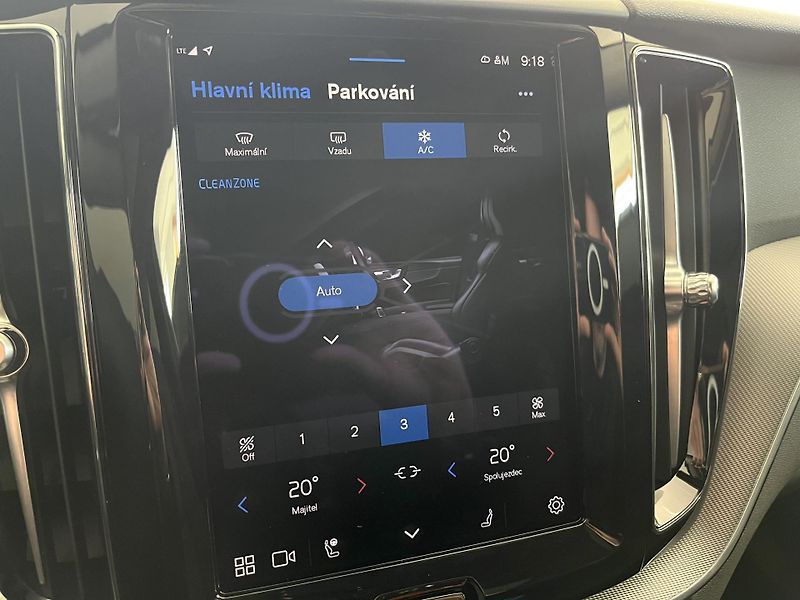 Volvo XC60 T6 AWD Recharge Inscripion - fotka 20 z 27