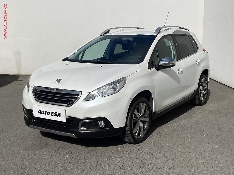 Peugeot 2008 (2013) 1.6i, Allure, navi, kůže - fotka 3 z 17