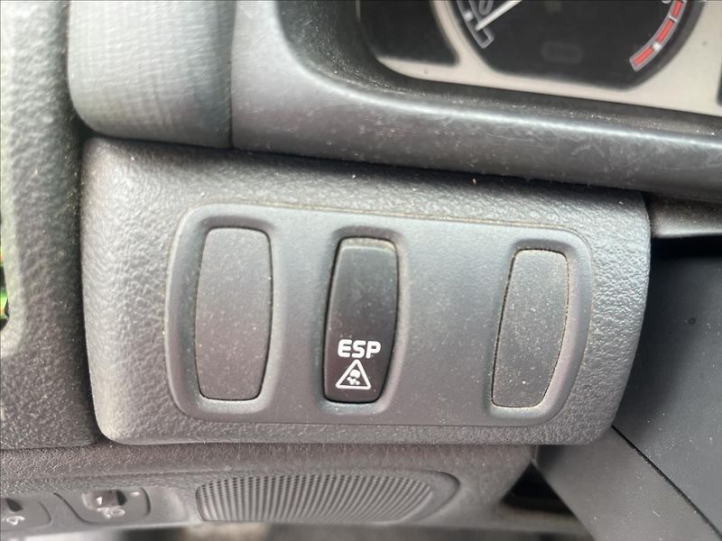 Renault Laguna 1,9 dCi TAŽNÉ SERVIS STK 3/28 - fotka 23 z 33