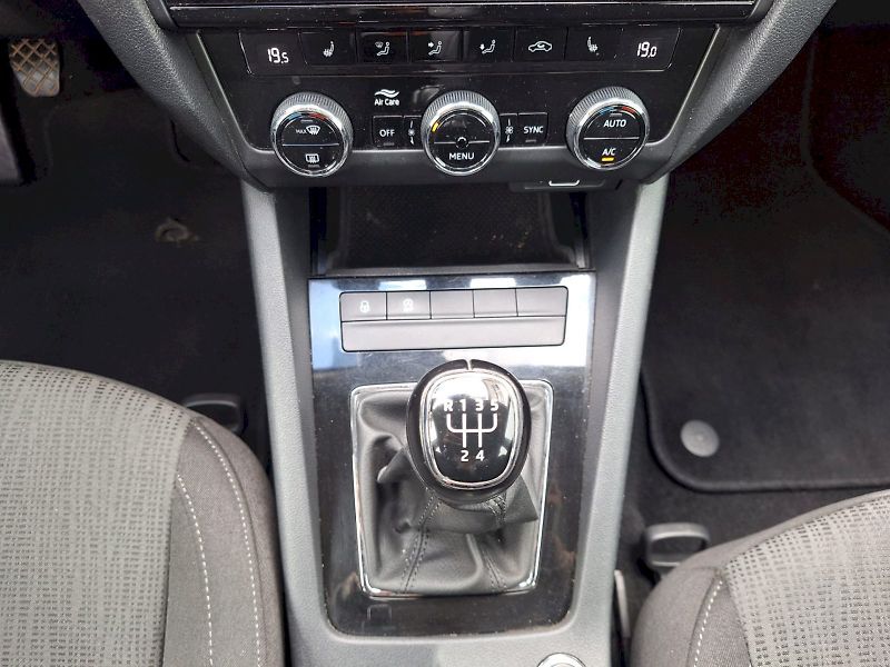 Škoda Octavia (2018) 1.6 TDI / 85 kW / 5MP / Style - fotka 23 z 30