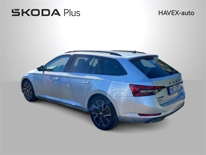 Škoda Superb (2023) Combi 2.0 TDI Sportline - fotka 3 z 6