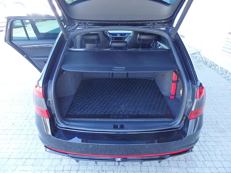 Škoda Octavia 2.0 TDI RS 135 kW NAVIGACE - fotka 11 z 22