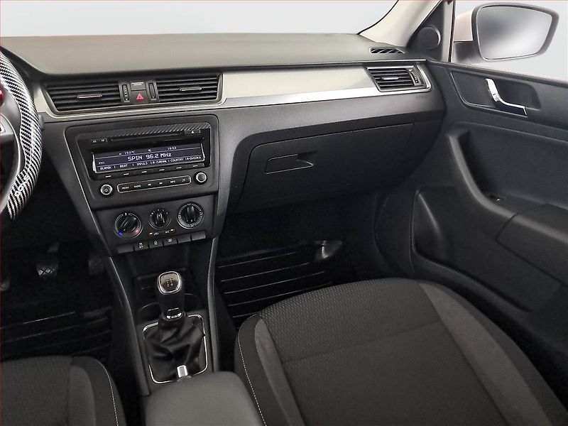 Škoda Rapid (2014) 1.2 TSI, Tempomat - fotka 8 z 17