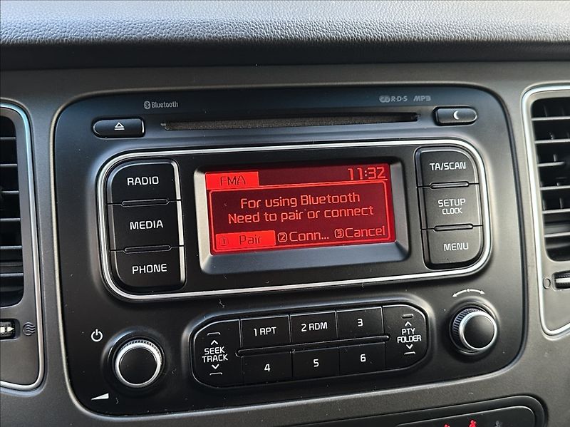 Kia Carens 1,6 GDI 135PS  Comfort Plus - fotka 33 z 50