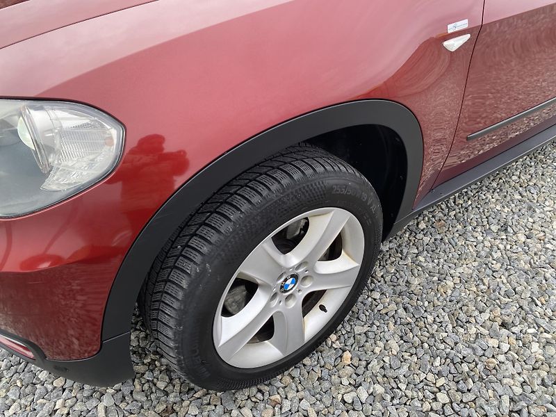 BMW X5 3.0TDi 4x4 235PS CZ TOP STAV!! - fotka 17 z 169