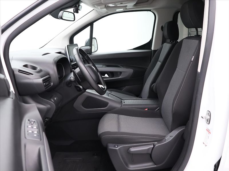 Toyota ProAce City Verso 1,5 D-4D 130k Aut. CZ Family - fotka 11 z 38