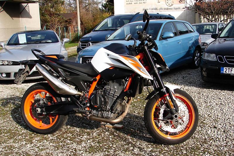 KTM 890 Duke R 121PS ČR 1. maj. - ZADÁNO! - fotka 3 z 34