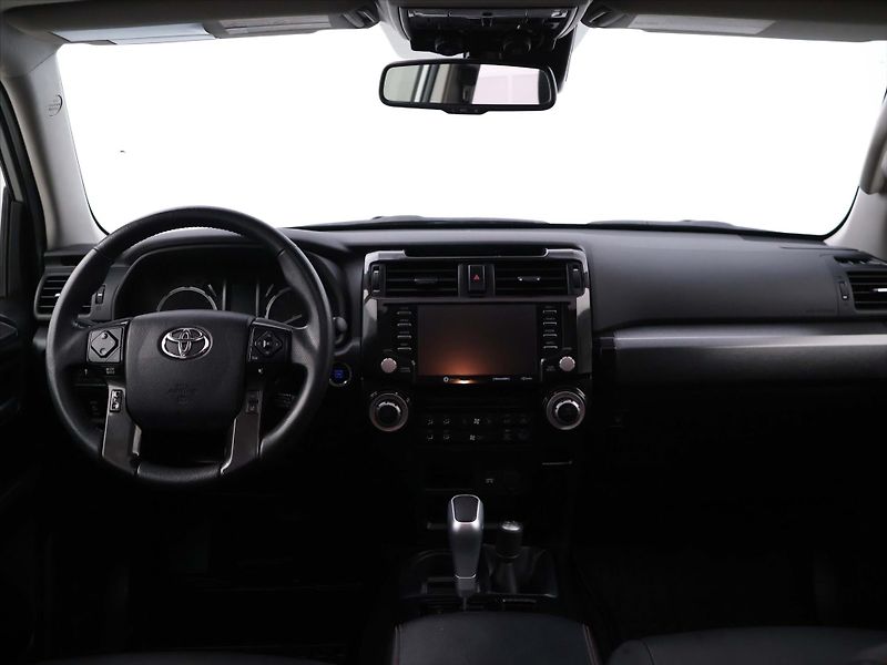 Toyota 4Runner 4,0 L V6 202kW 4WD AUT LED - fotka 21 z 28
