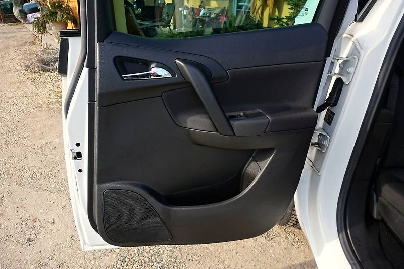 Opel Meriva (2016) ENJOY 1.4T 88 kW - fotka 15 z 39