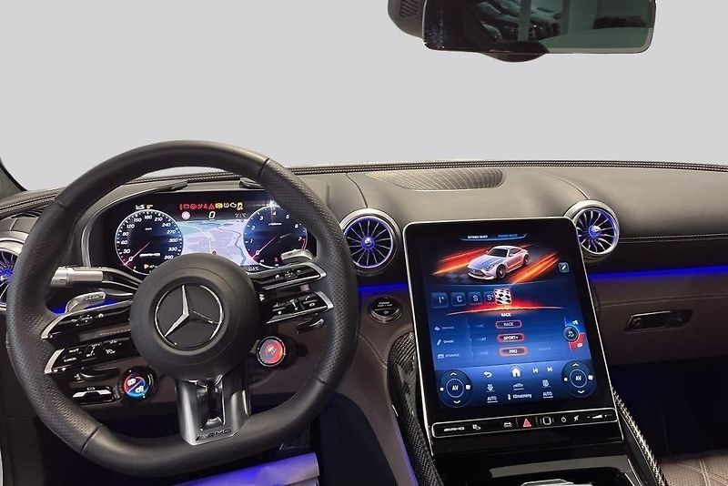 Mercedes-Benz AMG GT 63 4M+ AMG Premium+ Pano HuD - fotka 11 z 19