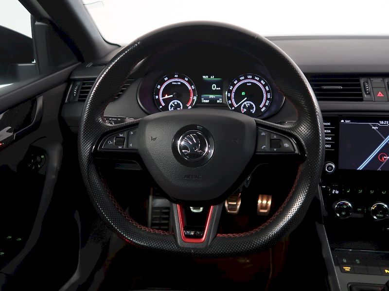 Škoda Octavia (2017) RS 230 2.0TSI 169KW NAVI MANUÁ - fotka 16 z 37