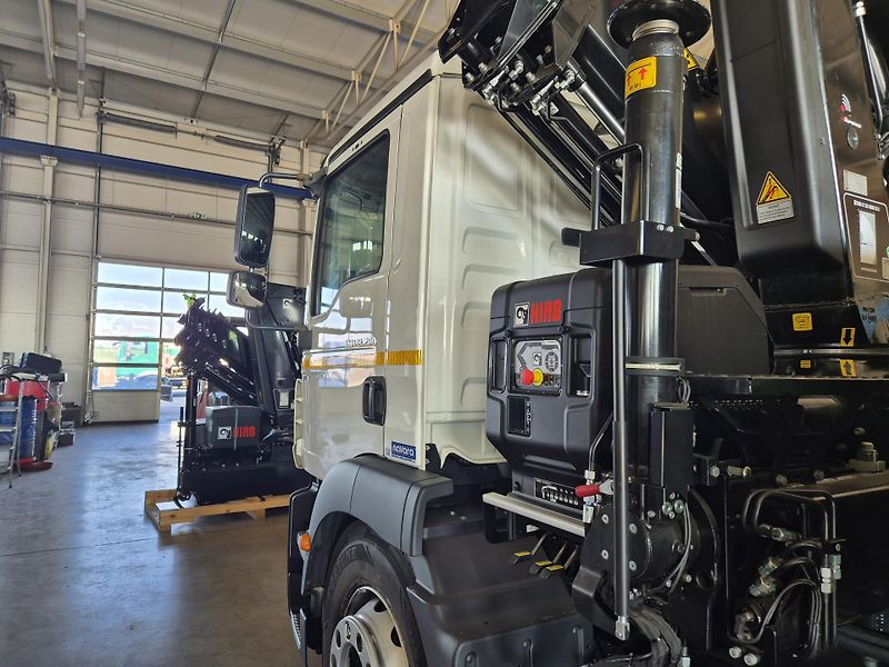 MAN TGM 18.290 RUKA HIAB + KONTEJNER  - fotka 4 z 14
