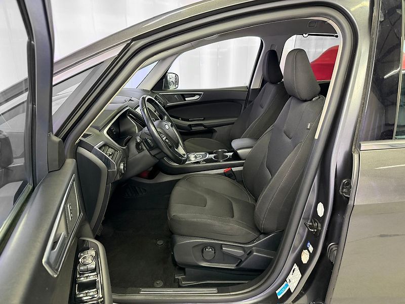 Ford S-MAX 2.0TDCi 140KW A/T TITANIUM, EL - fotka 11 z 27