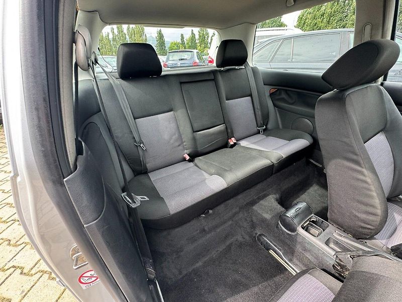 Volkswagen Golf (2003) 1,9 TDI 96 KW STK BRZDY - fotka 35 z 43