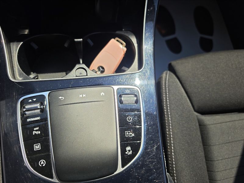 Mercedes-Benz GLC 2,0 CRDi 200D 4MATIC NAVI KAME - fotka 22 z 41