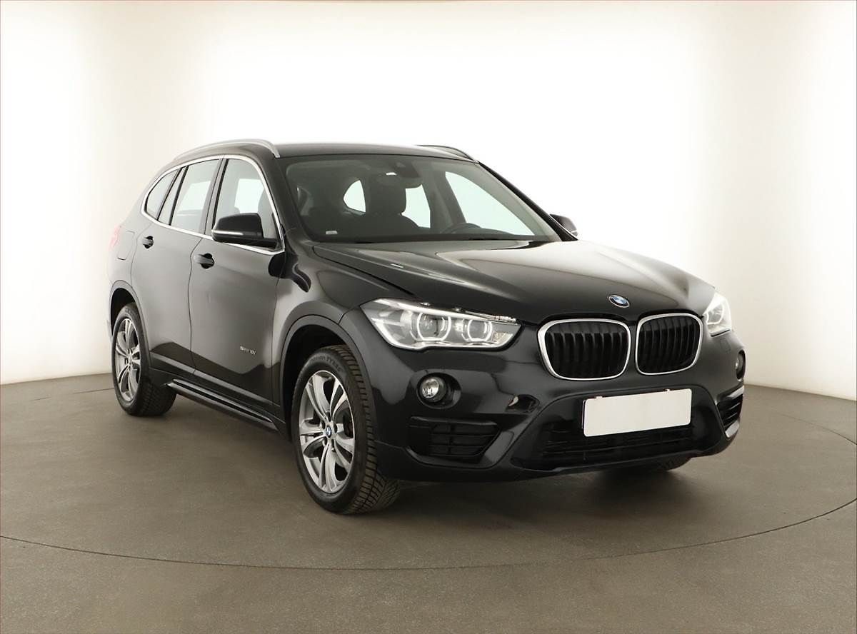 BMW X1 sDrive18i, ČR,1.maj