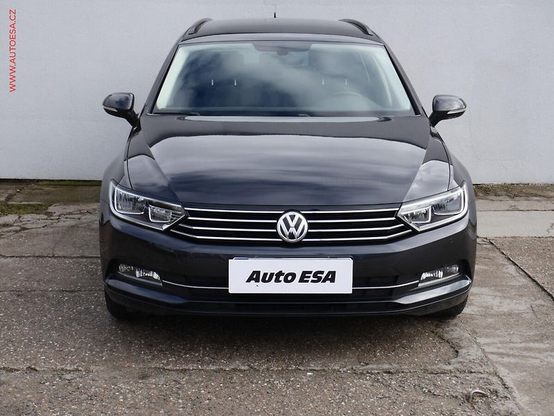 Volkswagen Passat (2017) 1.4 TSi, Comfortline, navi - fotka 2 z 19