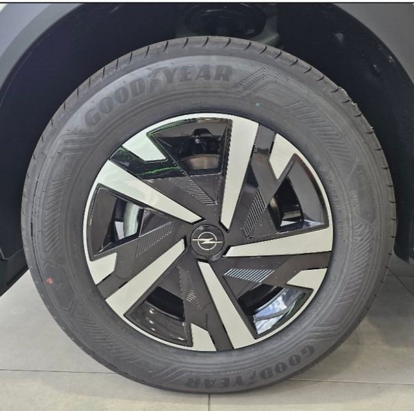 Opel Mokka (2026) NEW Edition 1.2 TURBO 136k MT6 - fotka 4 z 25