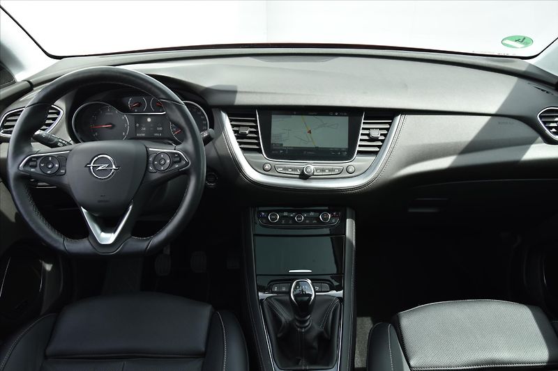 Opel Grandland X 1.5 CDTi 96kW ULTIMATE - fotka 14 z 29