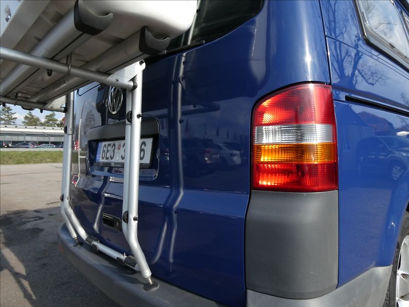 Volkswagen T5 California 2,5 TDi 96kW obytný vůz - fotka 9 z 49