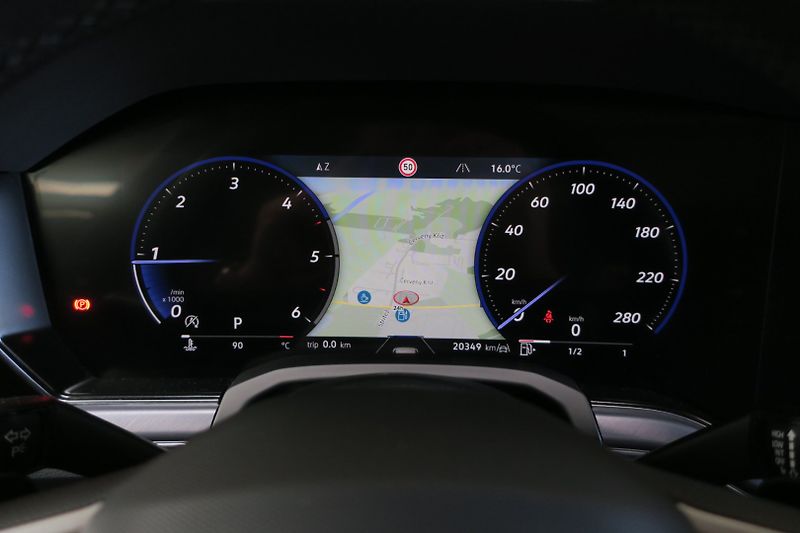 Volkswagen Touareg (2024) R-LINE 3,0TDI 210kW TOP VÝBAVA - fotka 18 z 50