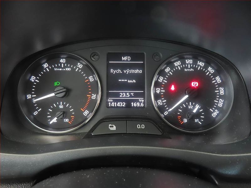 Škoda Fabia (2014) Elegance 1.2 TSI, Tempomat - fotka 11 z 14