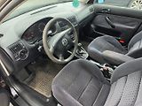 Volkswagen Golf (1999) 1.4 i Nová STK - náhled 8