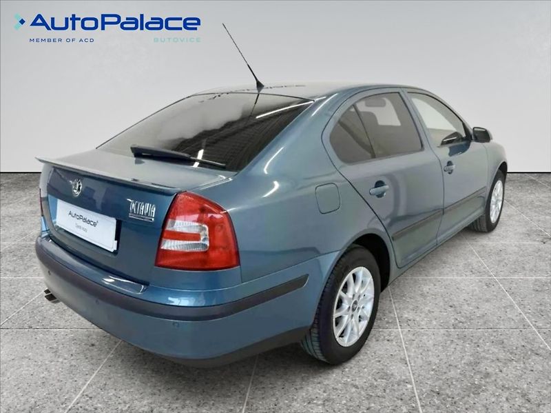 Škoda Octavia 1,6 FSI 85kW AUTOMAT - fotka 4 z 18