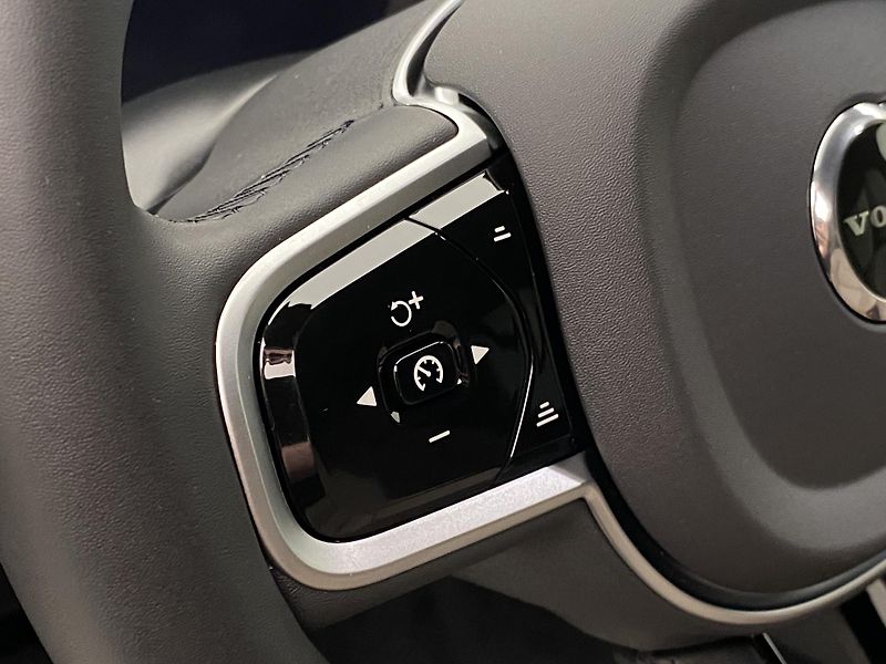 Volvo XC90 (2026) B5 AWD AUT BRIGHT PLUS 7míst - fotka 27 z 71