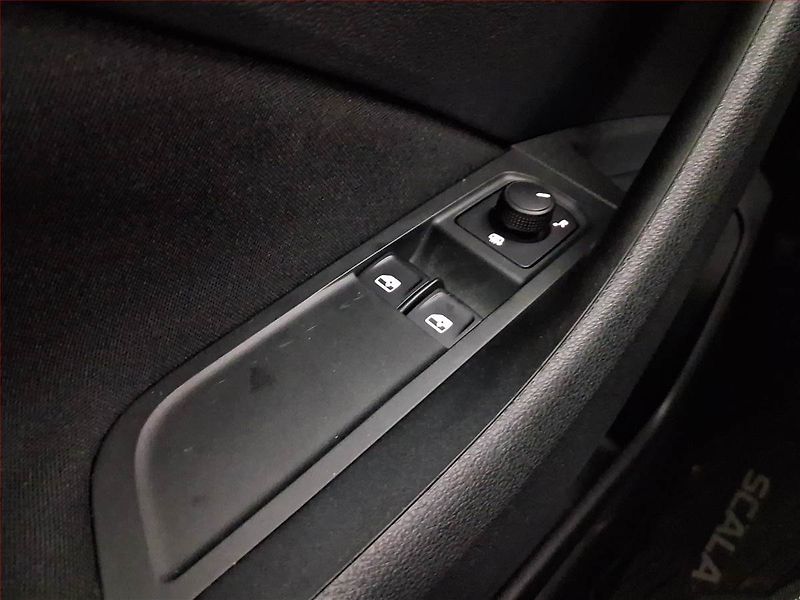 Škoda Scala (2023) Ambition 1.0 TSI, ČR,1.maj - fotka 16 z 18