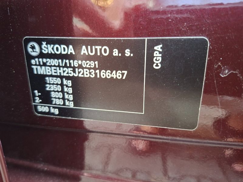 Škoda Fabia (2011) 1.2i 51kW -FACELIFT-KLIMA - fotka 32 z 36