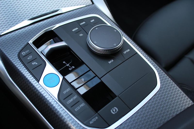 BMW i4 xDrive40 Gran Coupe - fotka 15 z 23