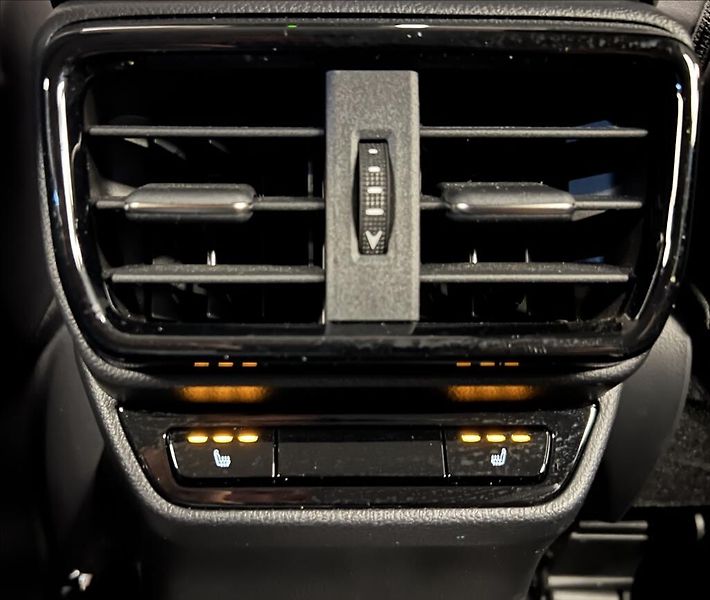 Lexus NX 450h plus 450H+ 2,5 PHEV PRESTIGE - fotka 16 z 20