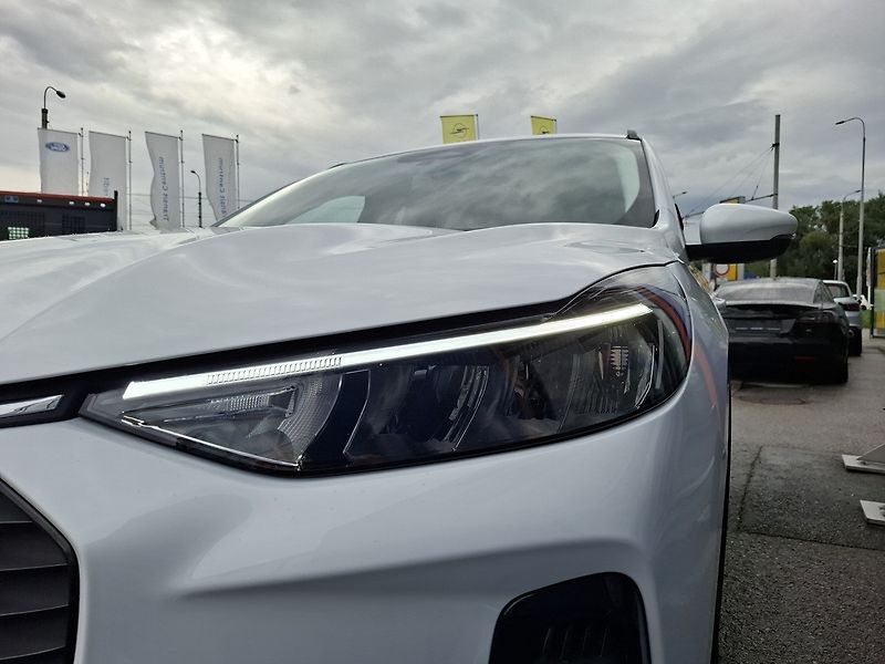 Ford Kuga Titanium, 5dveřová, 2.5 Durate - fotka 8 z 29
