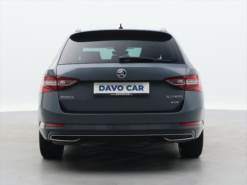 Škoda Superb 2,0 TDI 140kW DSG Sportline 4x - fotka 6 z 31